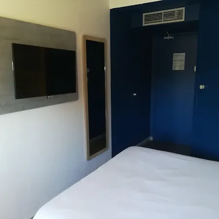 B&B Hotel Nimes Caissargues Hotel 2*