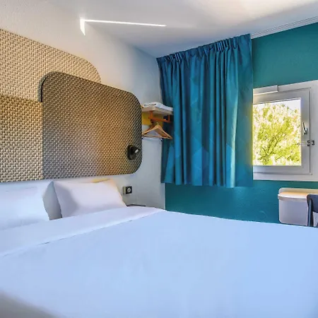 Hotel Nimes 2*